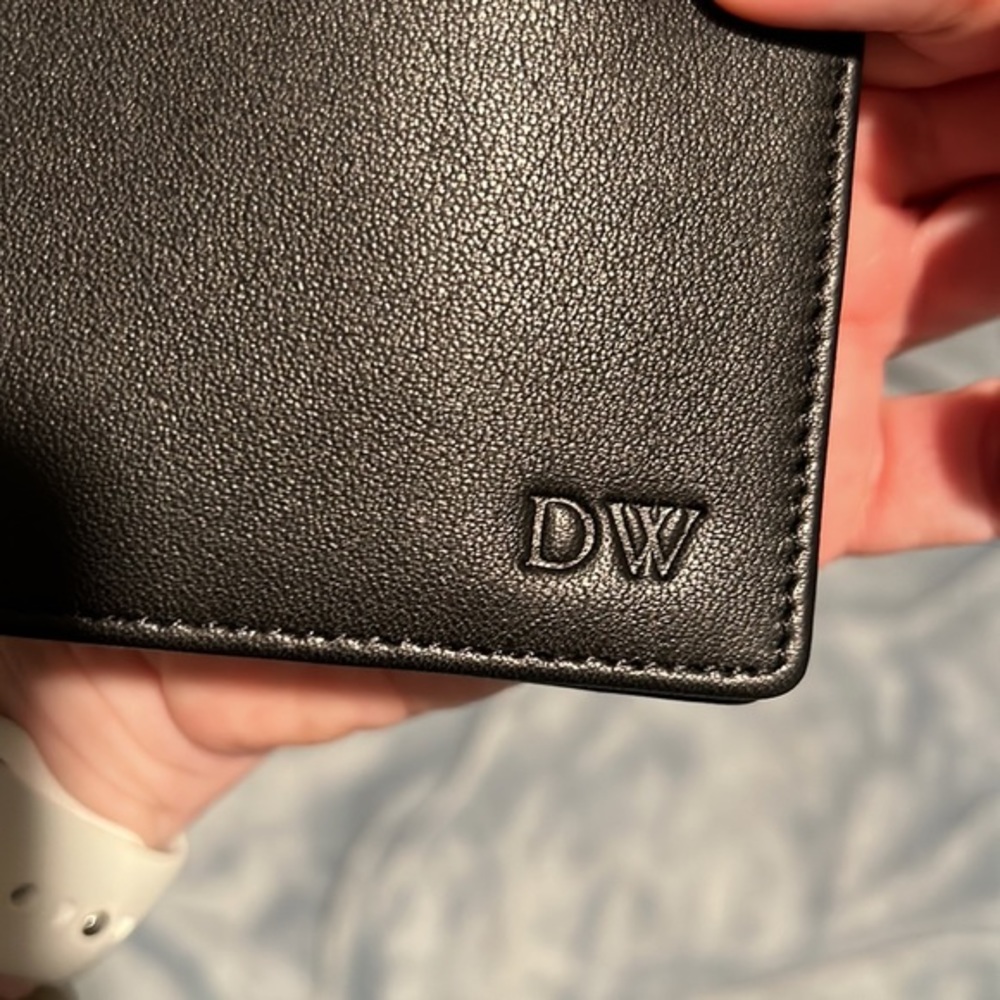 DW leatherworks passport holder and luggage tag - Picture 9 of 9